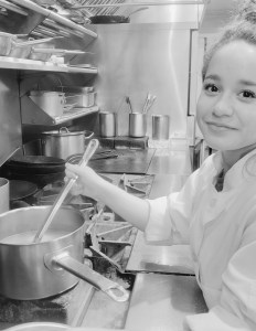 Ava Pankey, Entremetier