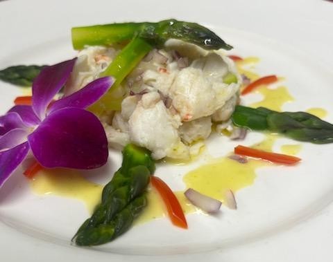 Fresh Asparagus with Lump Crab Meat Appetizer